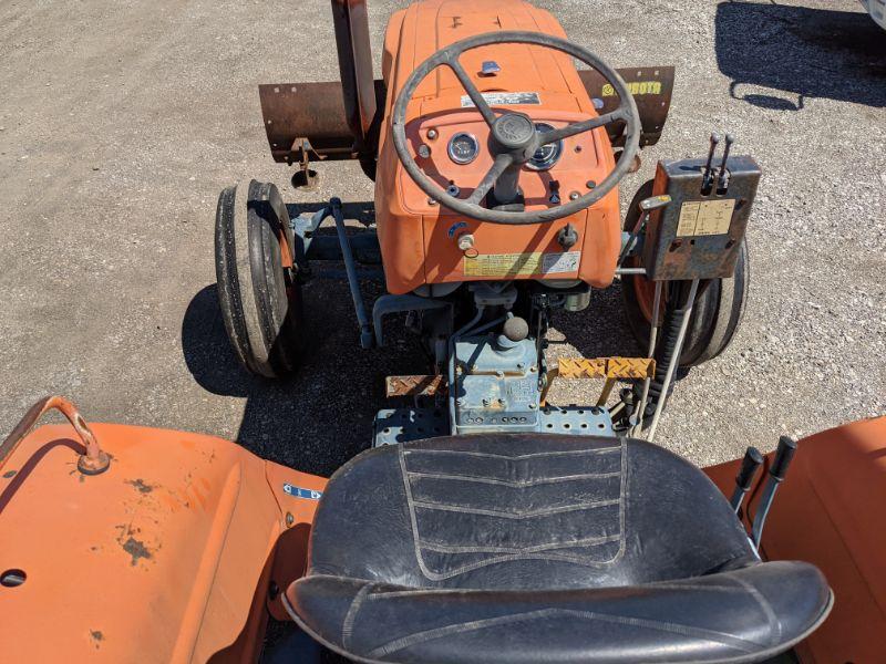 Kubota L305 Tractor