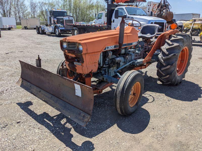 Kubota L305 Tractor