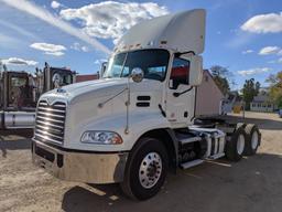 2014 Mack CXU613 Daycab