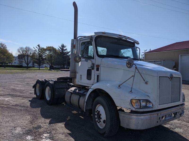 2002 International 9100i Day Cab