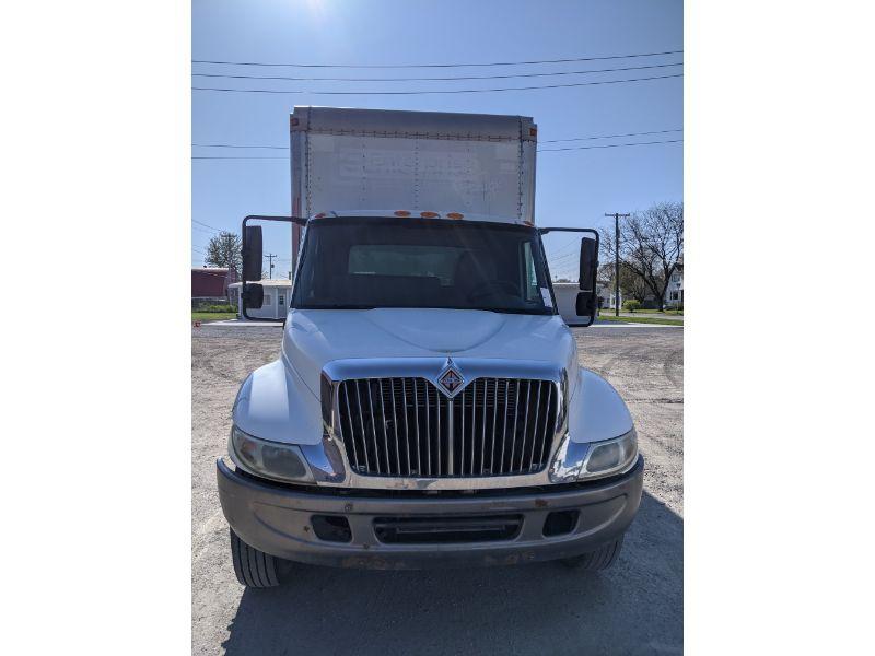 2006 International 4300 Box Truck