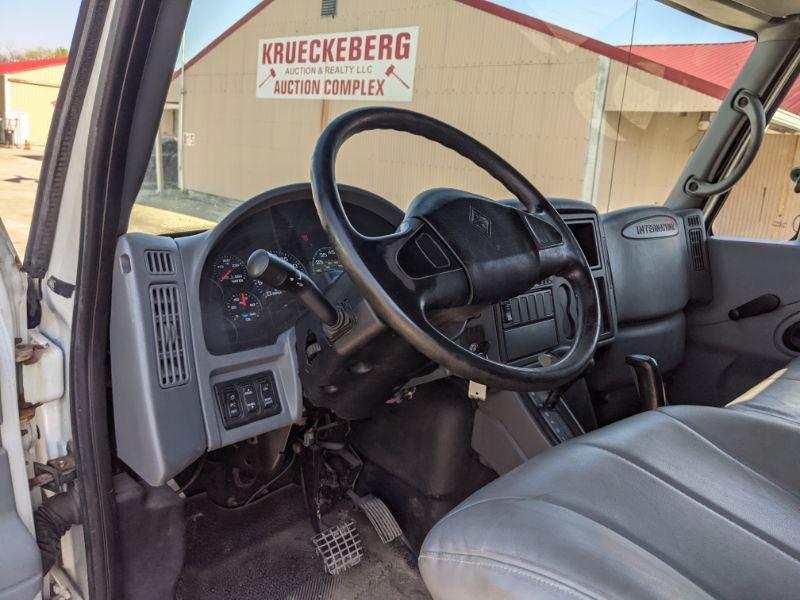 2006 International 4300 Box Truck