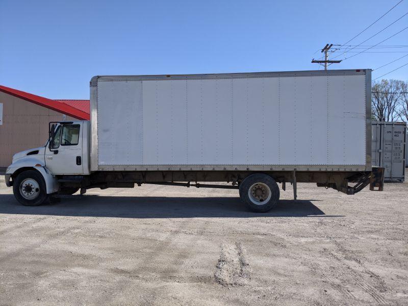 2006 International 4300 Box Truck