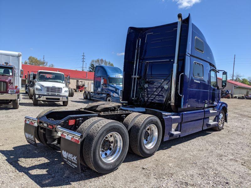 2017 Volvo VNL Sleeper