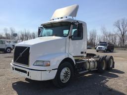 2006 Volvo VNM Daycab