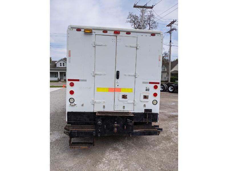 2004 Freightliner Utlimaster Step Van