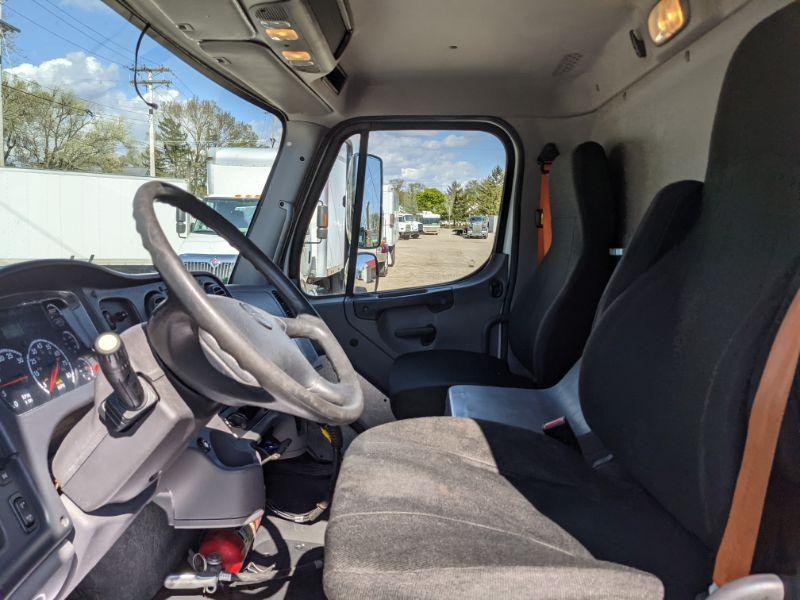 2014 Freightliner M2106 Box Truck