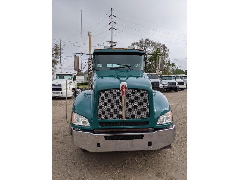 2014 Kenworth T400 Daycab