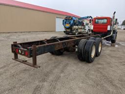 2002 Mack RD688S Cab & Chassis