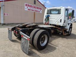 2015 International 4400 Daycab