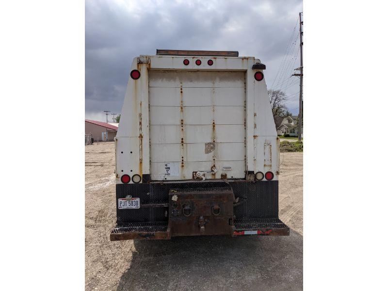 2000 Ford F750 Enclosed Service Body