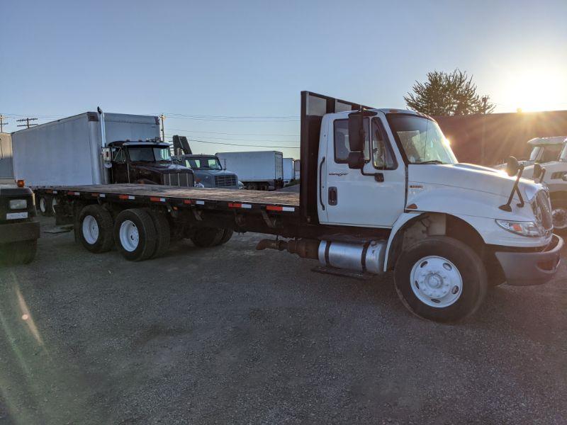 2013 International 4400 Flatbed w/ Moffett Hookup