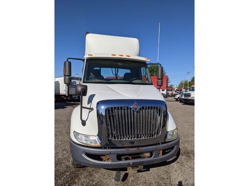 2013 International 8600 Daycab