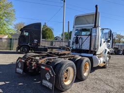 2013 International 8600 Daycab