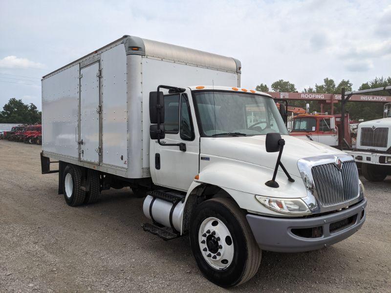 2014 International 4300 Box Truck