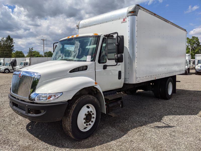 2014 International 4300 Box Truck