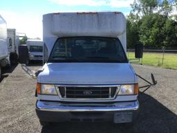 2007 Ford E-450 Passenger Shuttle