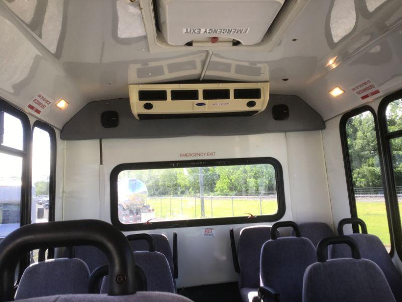 2007 Ford E-450 Passenger Shuttle