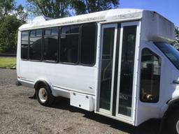 2007 Ford E-450 Passenger Shuttle