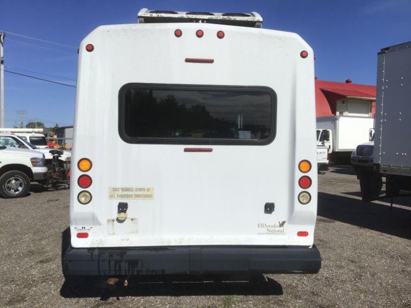 2007 Ford E-450 Passenger Shuttle