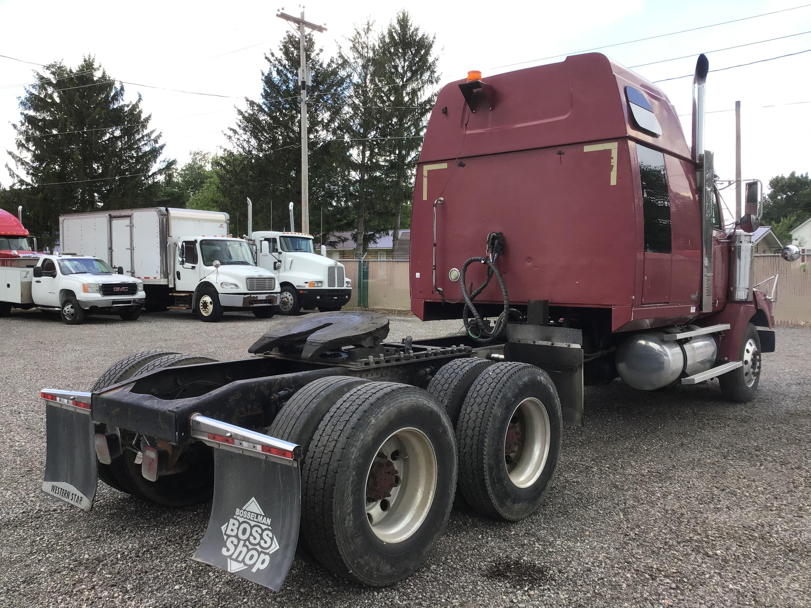 2004 Western Star 4900 Sleeper