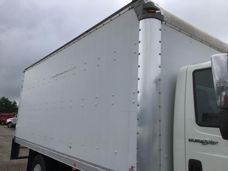 2014 International 4300 Box Truck