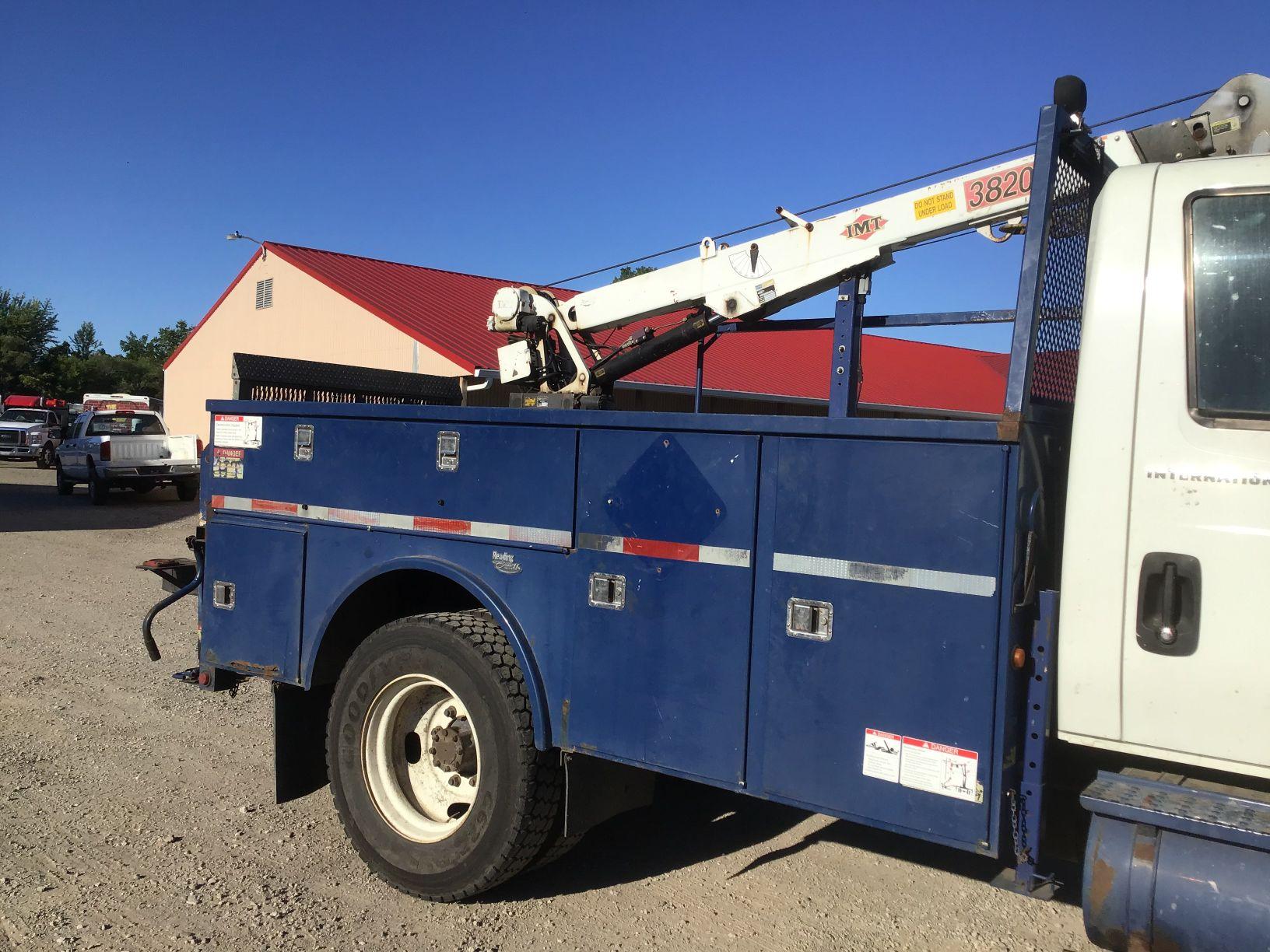 2005 International 4200 Service Truck