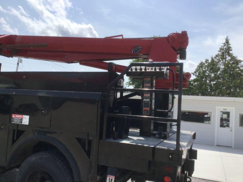 1989 Ford F800 Bucket Digger