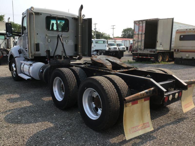 2016 Kenworth T680 Daycab