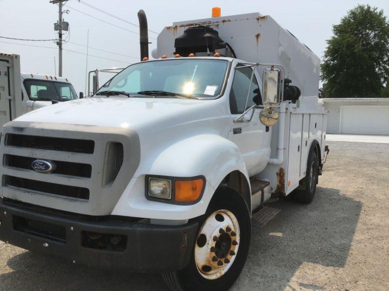 2008 Ford F650 Enclosed Service Truck