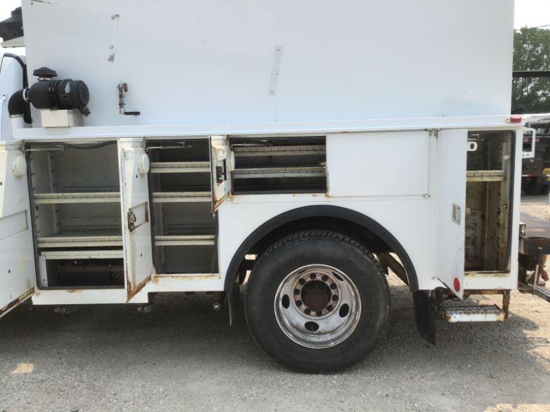 2008 Ford F650 Enclosed Service Truck