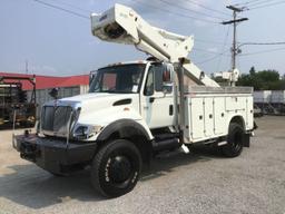 2006 International 7400 Bucket Truck