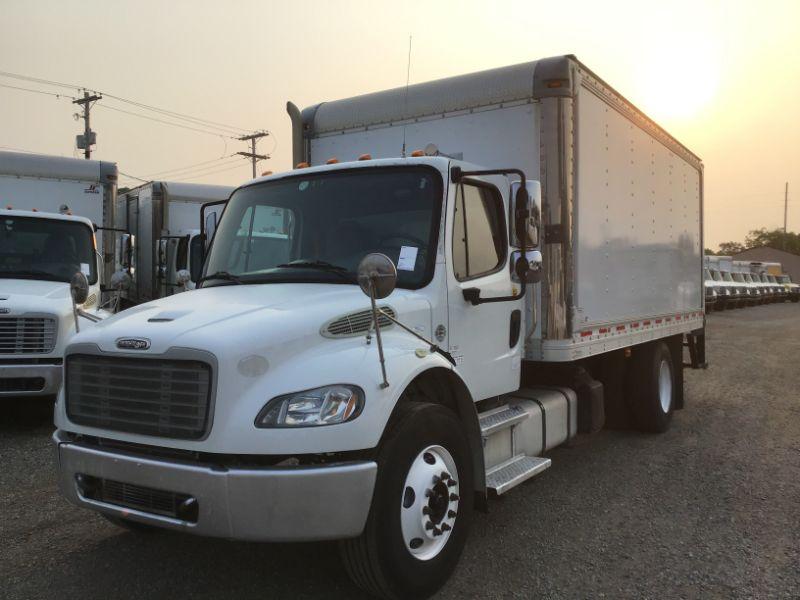 2014 Freightliner M2106 Box Truck