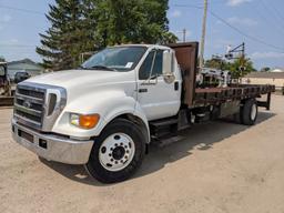 2005 Ford F650 Flatbed w/ Crane