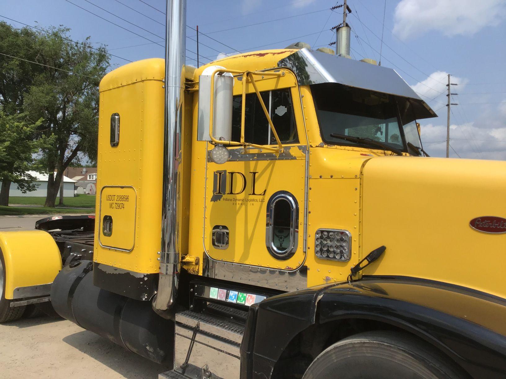 1994 Peterbilt 377 Sleeper