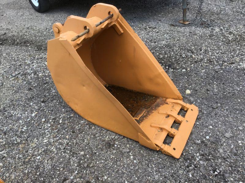 Case 580 24" Trench Bucket