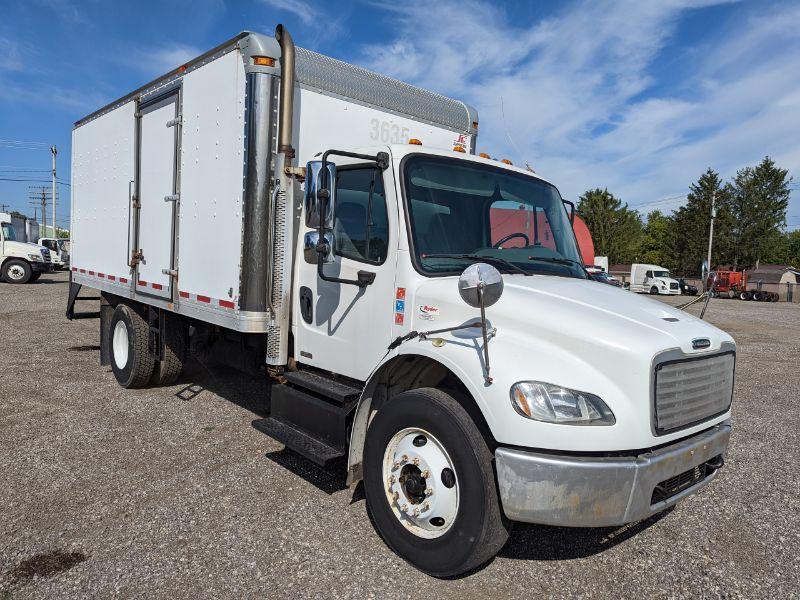 2014 Freightliner M2106 Box Truck