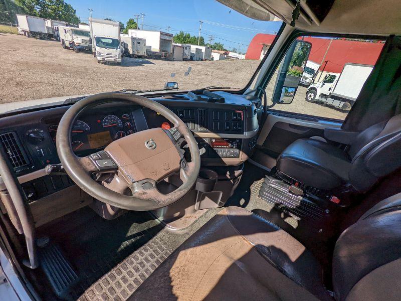 2018 Volvo VNL Sleeper