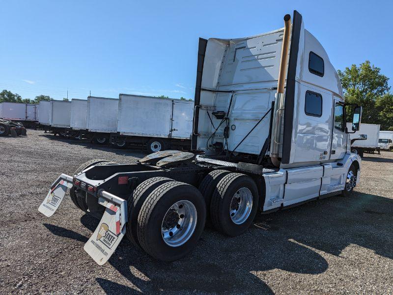 2018 Volvo VNL Sleeper