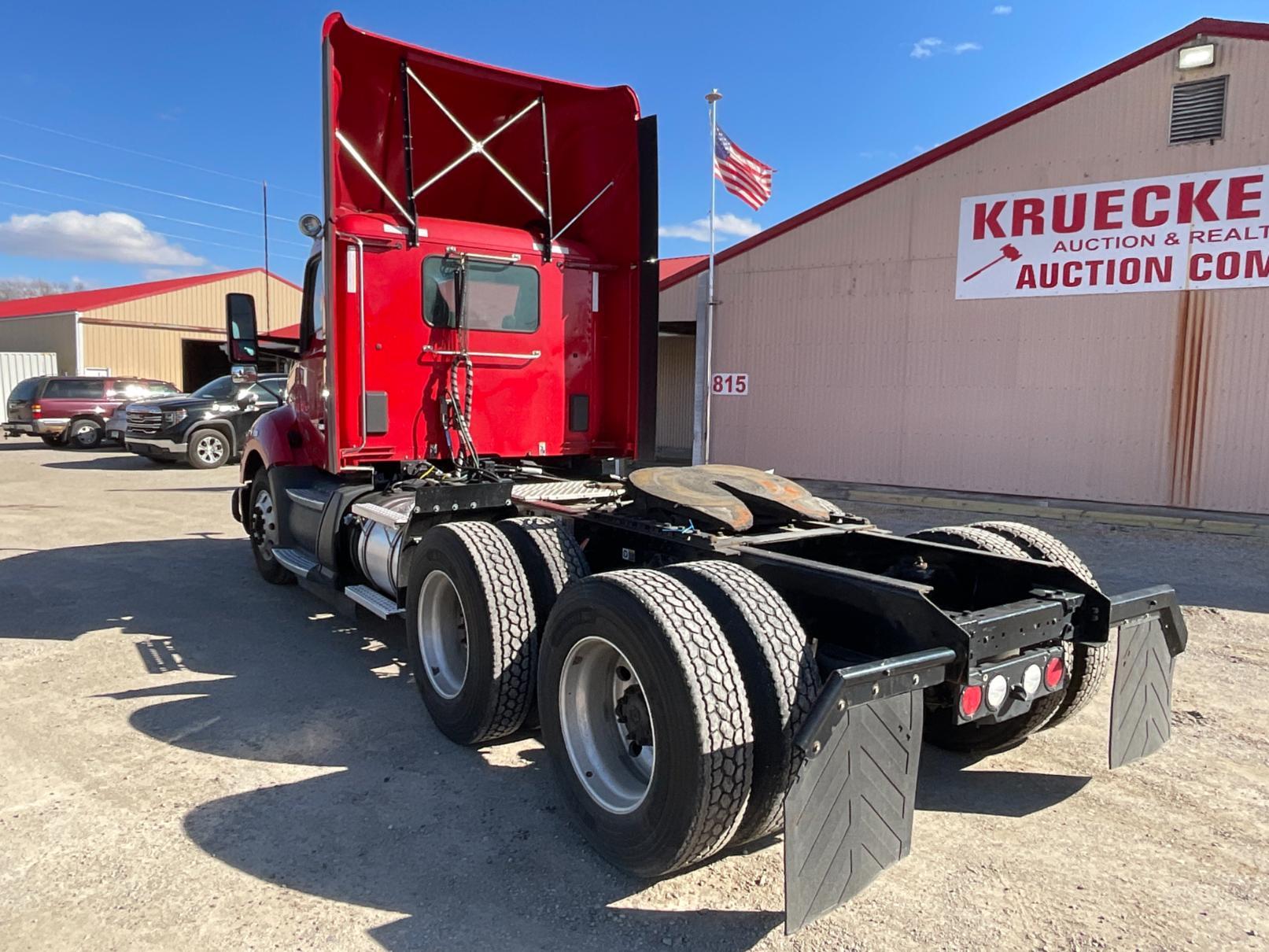 2019 Kenworth T680 Daycab