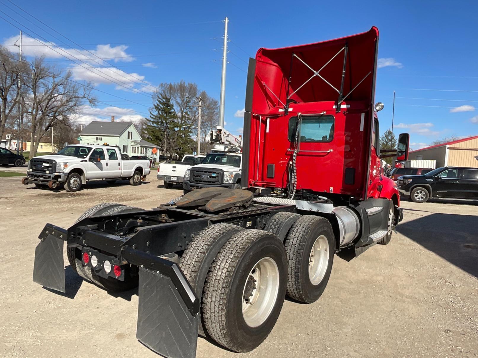 2019 Kenworth T680 Daycab