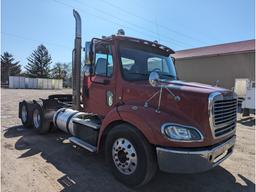 2012 Freightliner M2112 Daycab