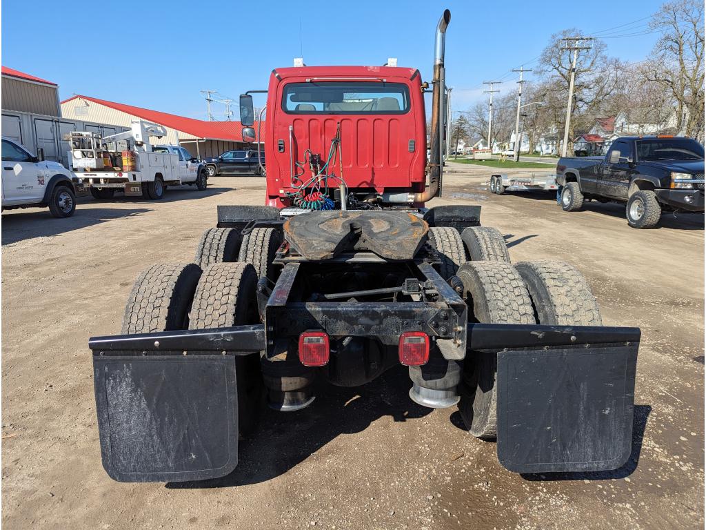 2012 Freightliner M2112 Daycab