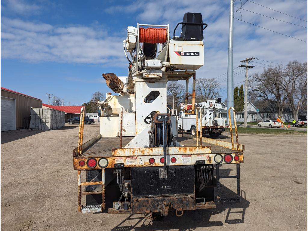 2015 International 4300 Digger Derrick