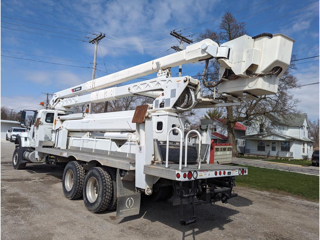 2014 International 7500 Elevator Bucket