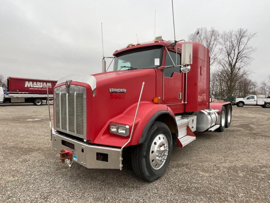 2001 Kenworth T800 Sleeper