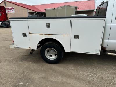 2004 Ford F350 Service Truck