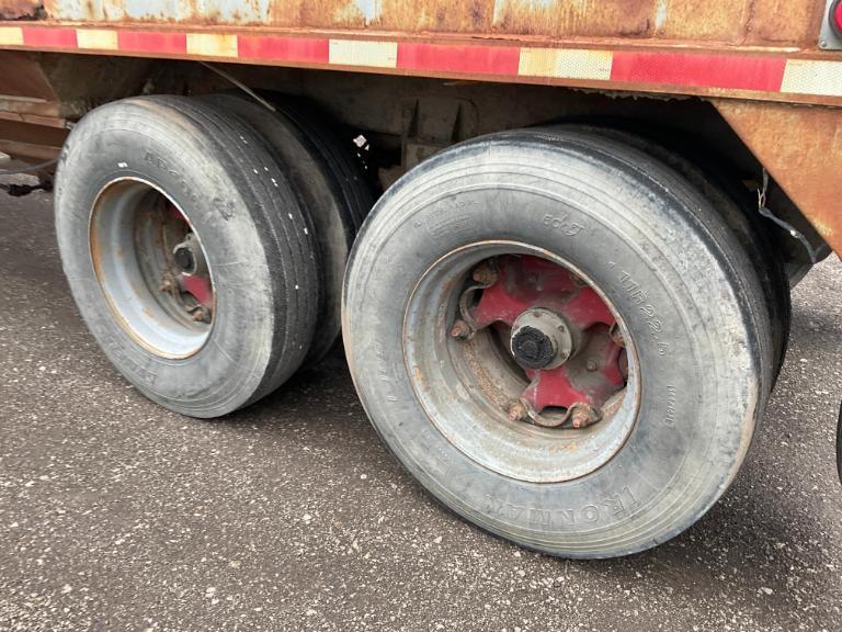 1979 Hawkeye Eagle Grain Trailer