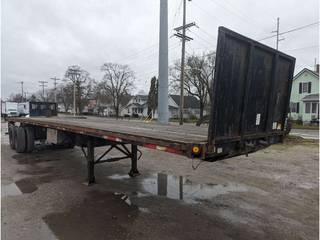 2006 Wade Flatbed Trailer w/ Moffett Hookup