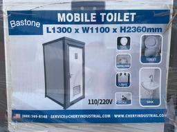 Bastone Mobile Toilet w/ Single